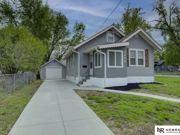 4869 Wirt St, Omaha, NE 68104