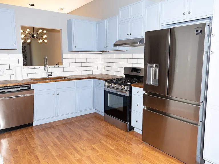 1671 Glenn Abbey Dr — Photo 6