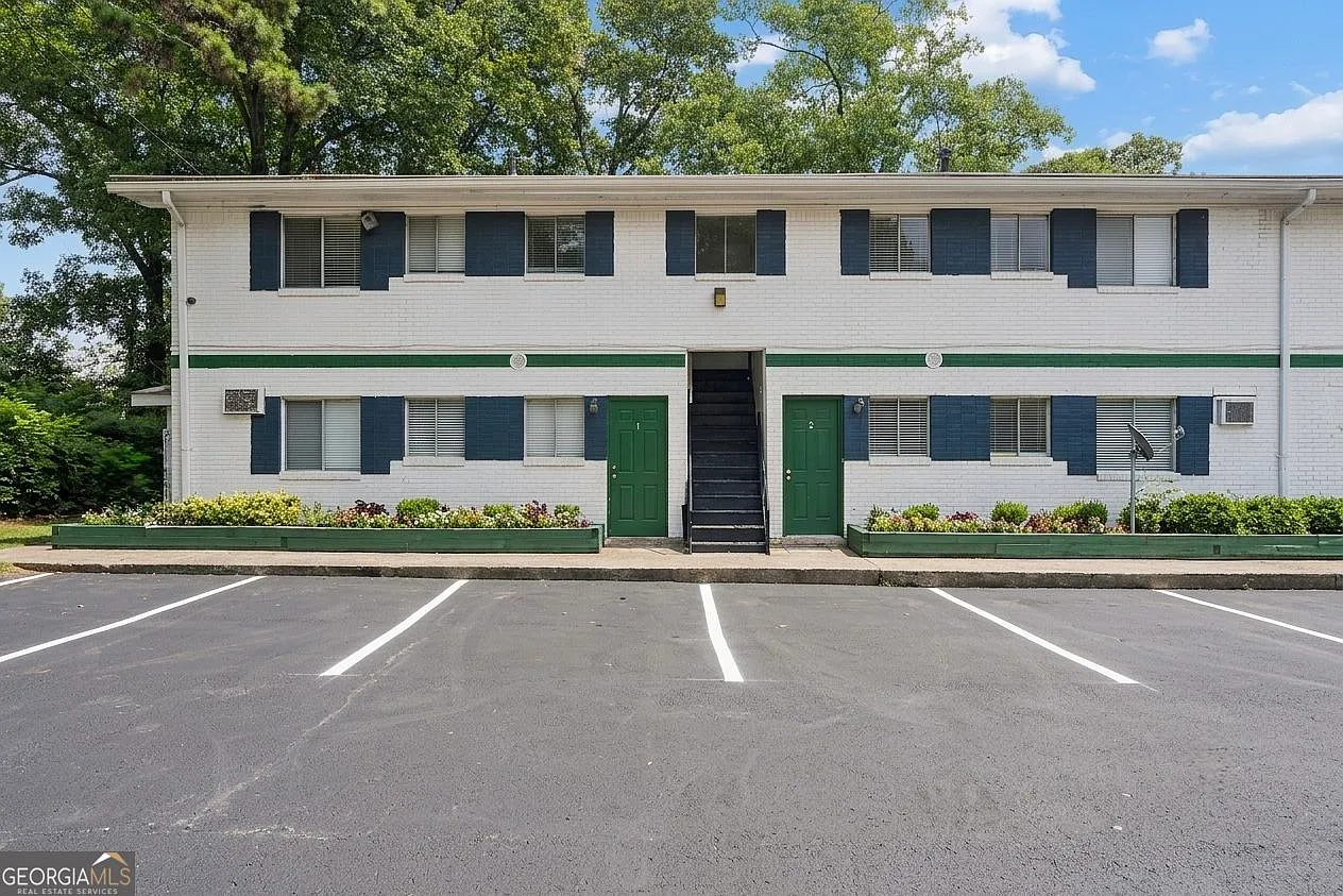 2 bed, 1.0 bath, 750 sqft, $1,175 — Photo 2