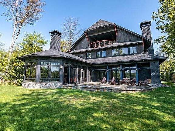 3rd image of 254 Mirror Lake Dr