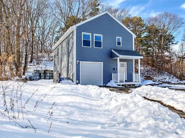 99 1st St, East Providence, RI 02914