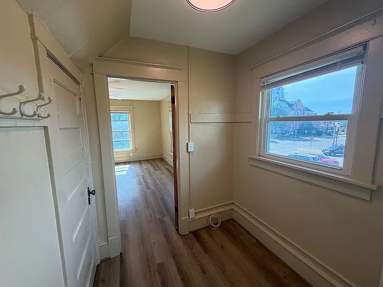 611 Kellogg Ave — Photo 14