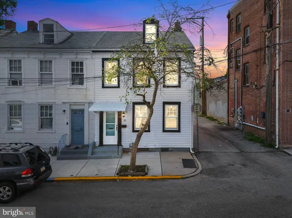 15 W South St, York, PA 17401