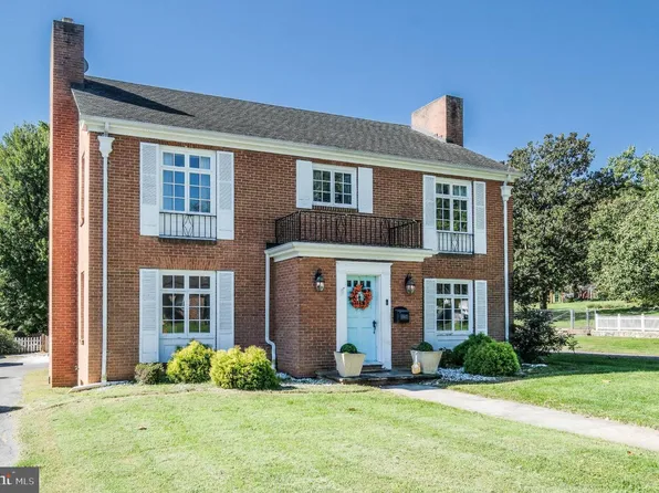 1407 W King St, Martinsburg, WV 25401
