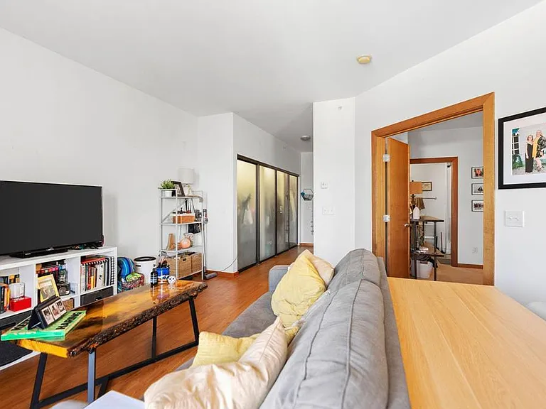 15 E Franklin Ave — Photo 5