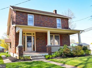 502 Main St, Akron, PA 17501