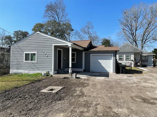 2508 S Texas Ave, Pearland, TX 77581