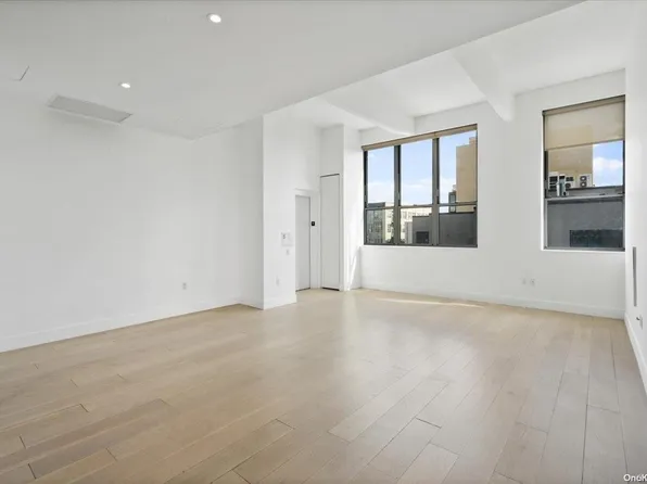 338 Berry Street #6E, Brooklyn, NY 11249