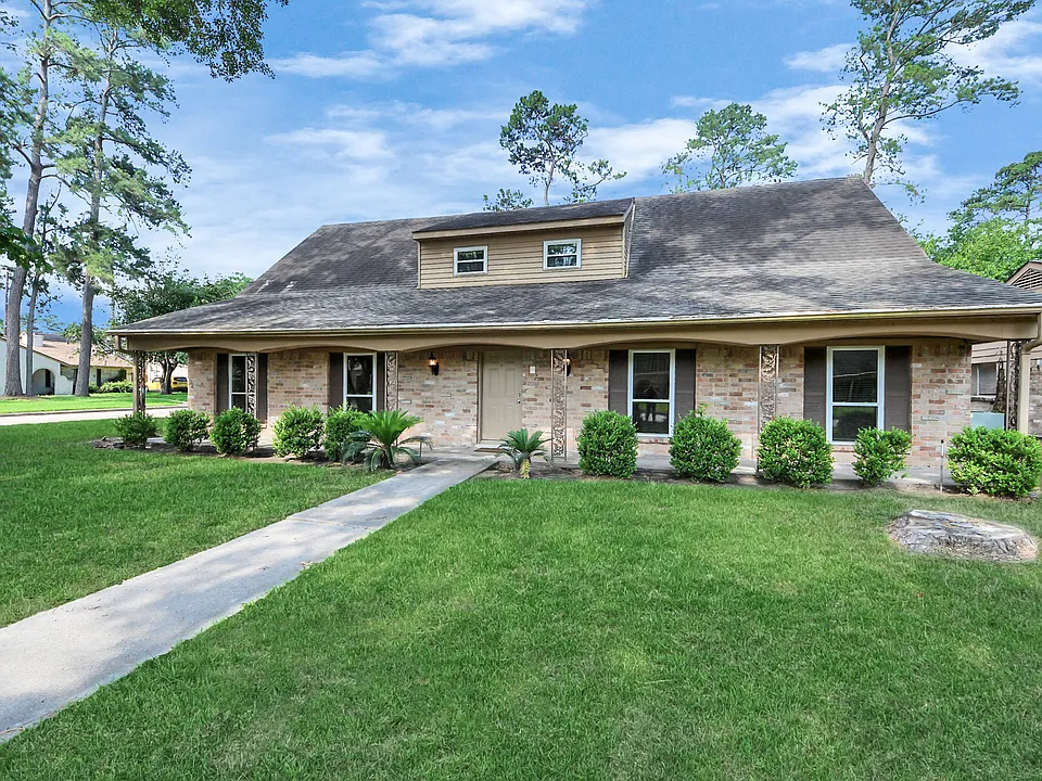 25603 Pine Acres Cir