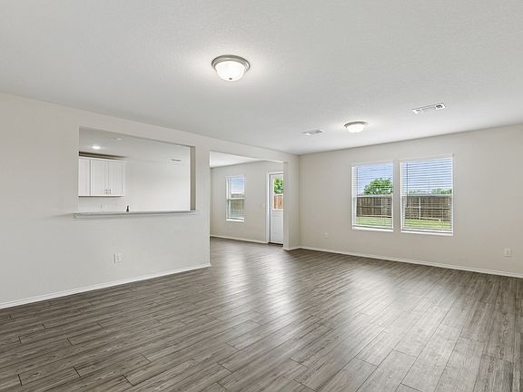 5th image of 832 Ozark Path