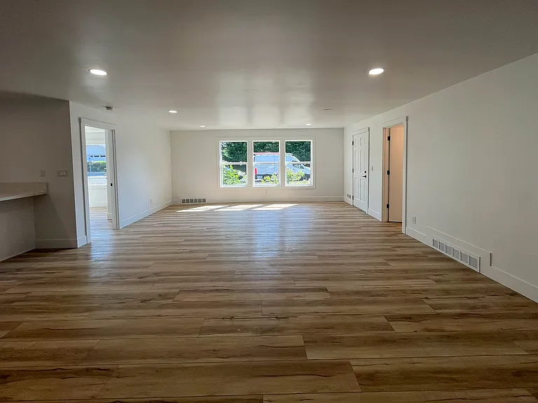 Living Room/Dining Room