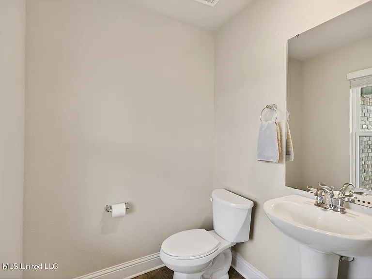 5438 Leeds Ln — Photo 11