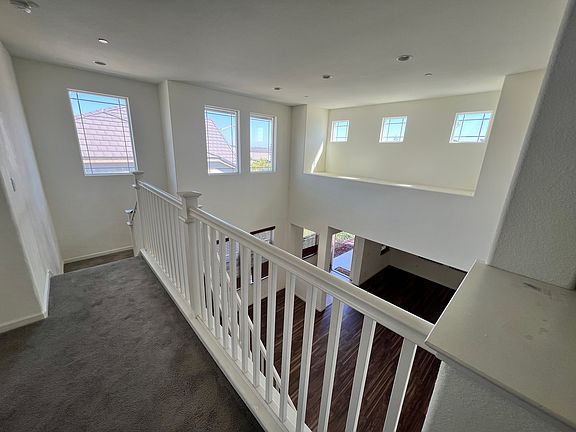 4th image of 2980 Aldrich St