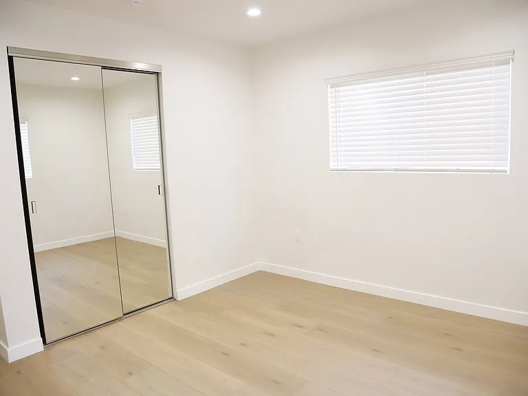 1839 Lowe St #1 — Photo 8