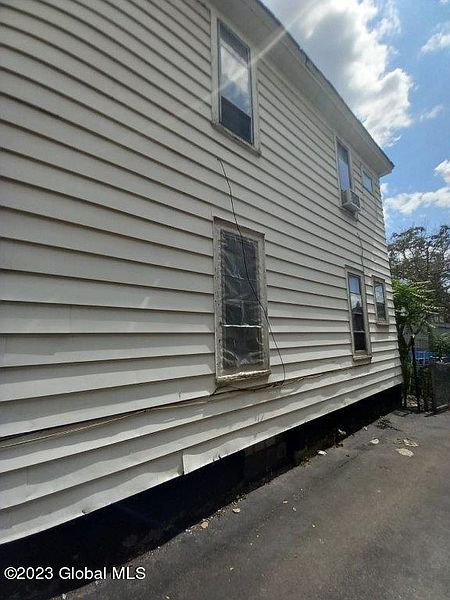 3rd image of 28 Odell Street