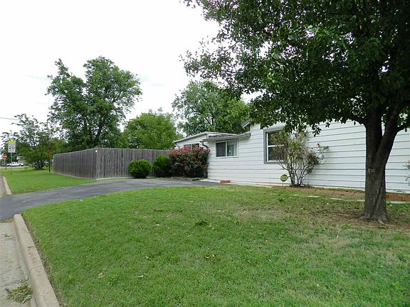 3rd image of 1617 NW Irwin Ave