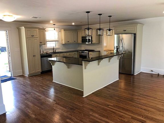 4th image of 1010 Belledeer Dr
