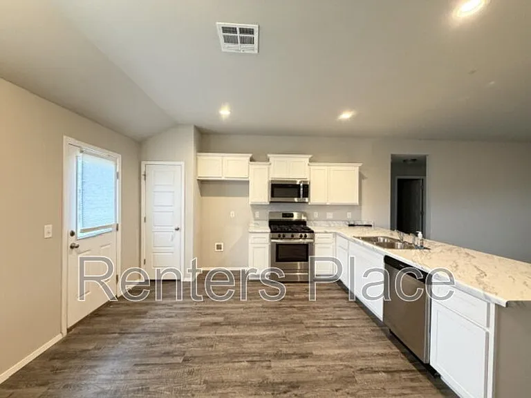 16202 S 88th East Ave — Photo 4