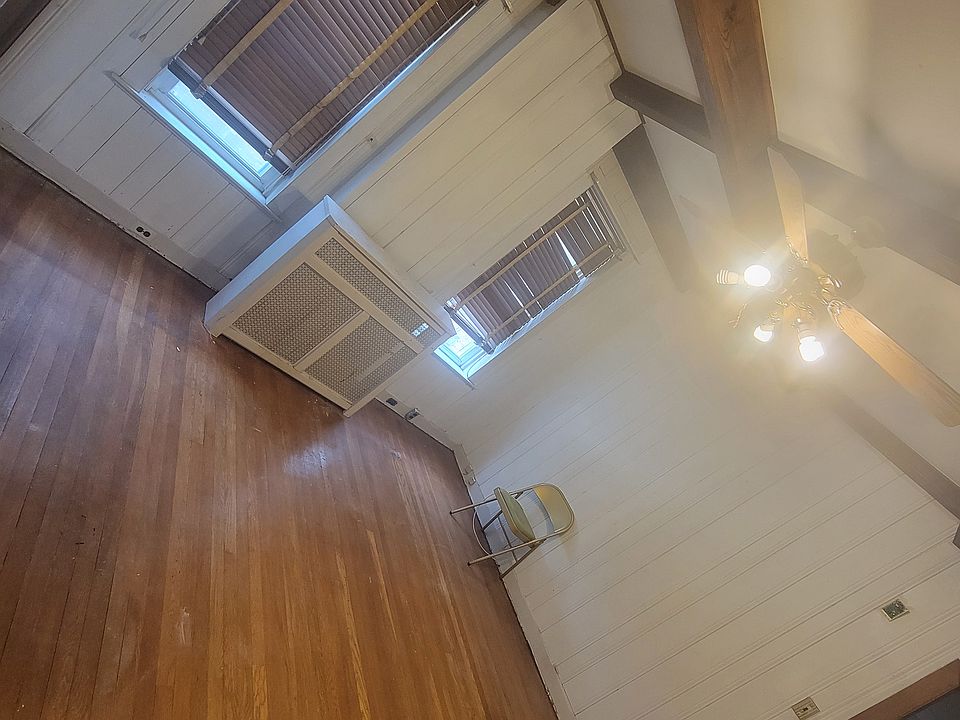 1st image of 2318 N Market St Floor 1