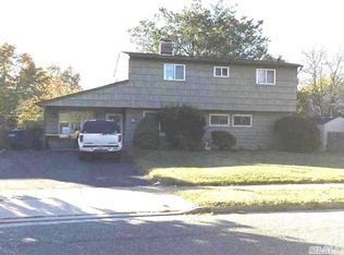 80 Hamlet Rd, Levittown, NY 11756