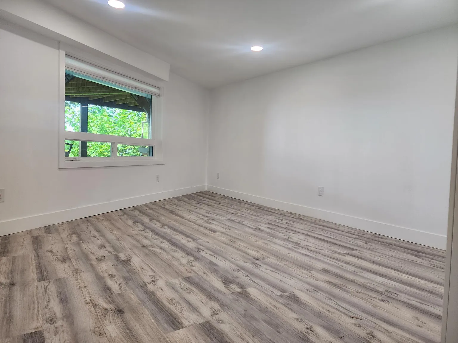 2 bed, 1300 sqft, $2,700 — Photo 3