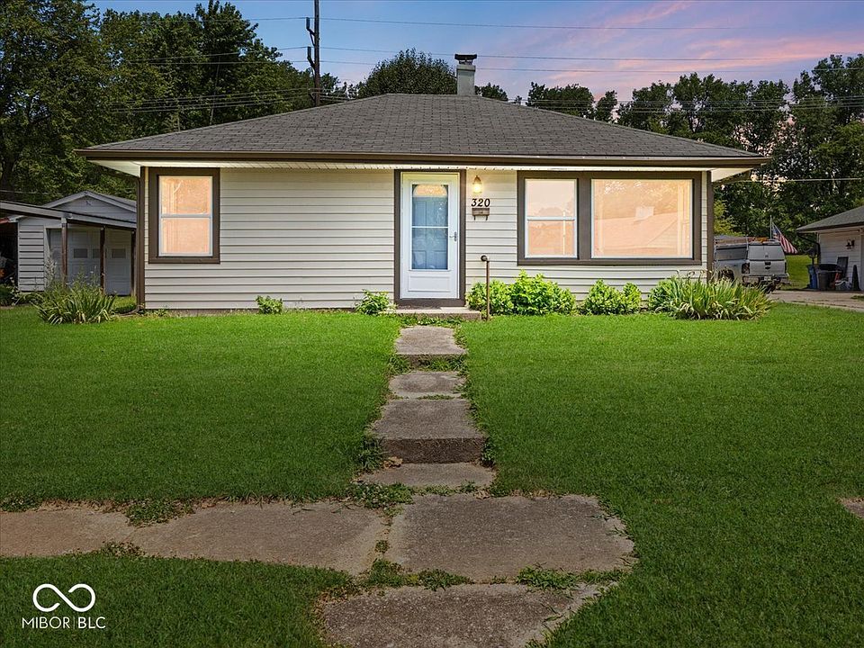 1st image of 320 Sunset Dr