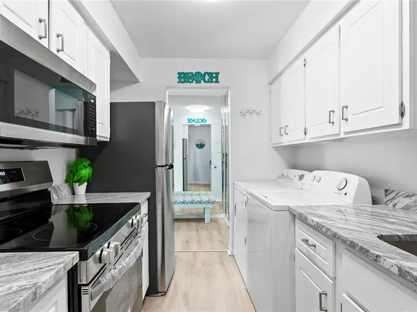 501 E Bay Dr APT 104, Largo, FL 33770