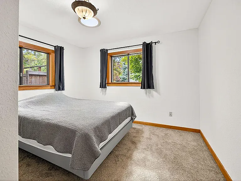740 Park St — Photo 10