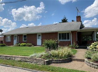 925 Carbon Rd, Greensburg, PA 15601