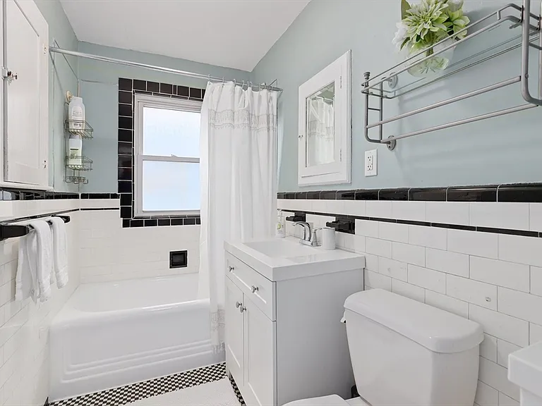 54 Edgecliff Rd #2 — Photo 15