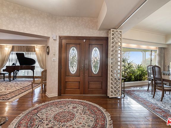 2nd image of 2241 Duxbury Cir