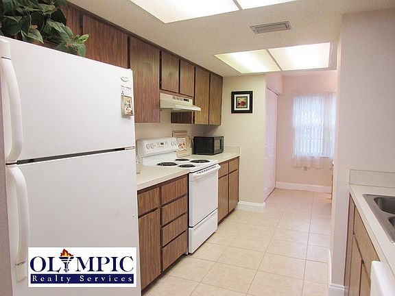 3rd image of 3747 Staysail Ln #904