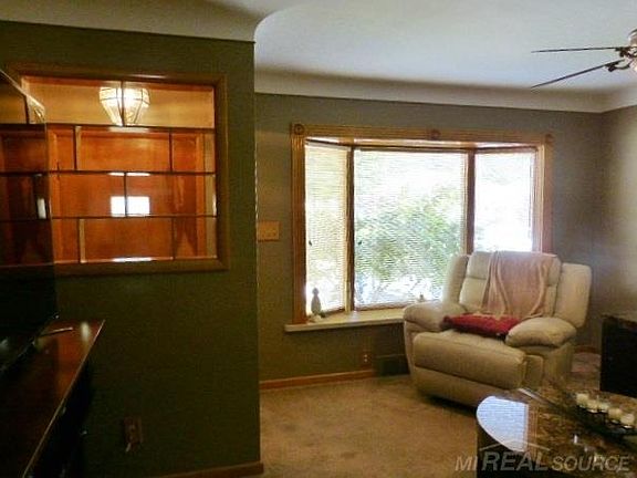 4th image of 22716 Harper Lake Ave