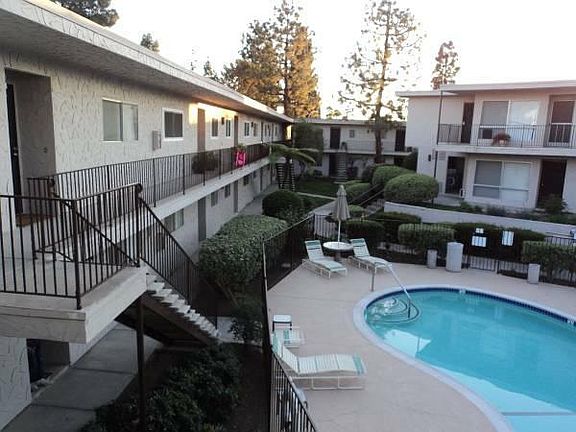 4th image of 8220 Vincetta Dr Unit 42