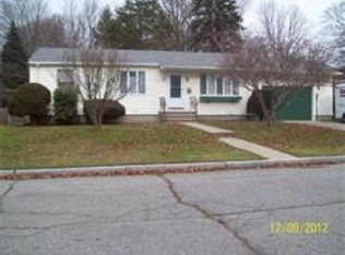 992 Pearce St, Fall River, MA 02720