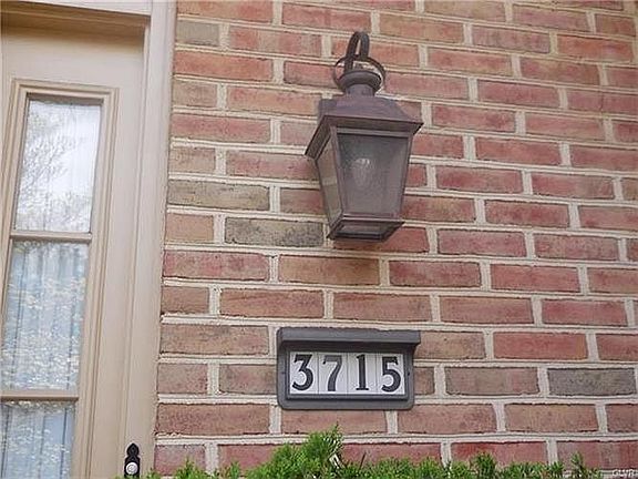 4th image of 3715 Amherst Ct