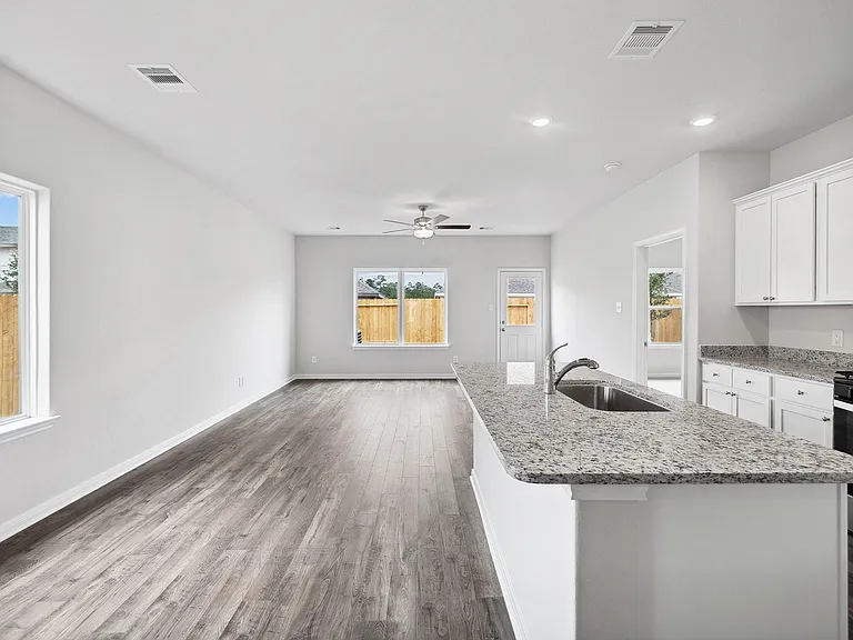 21632 Lotus Elm St — Photo 3