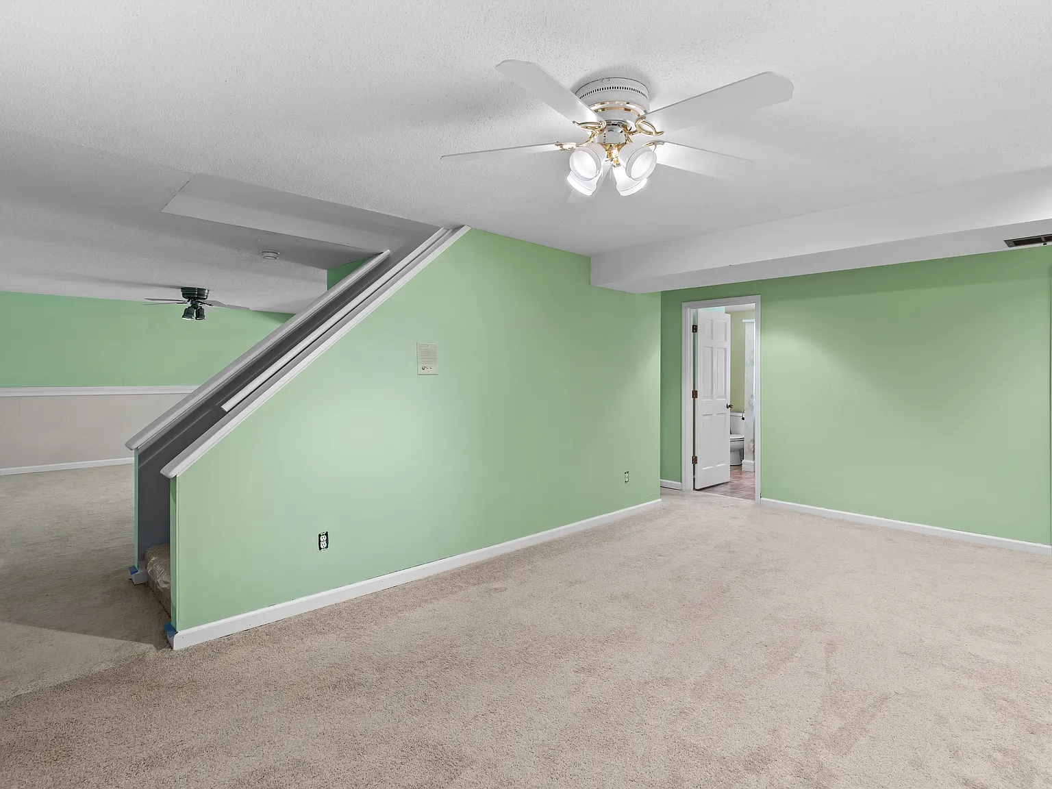 3 bed, 2.5 bath, 1618 sqft, $2,275 — Photo 3