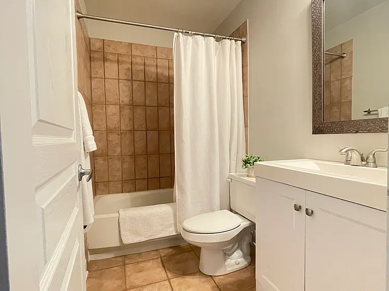 914 Garden District Dr — Photo 11