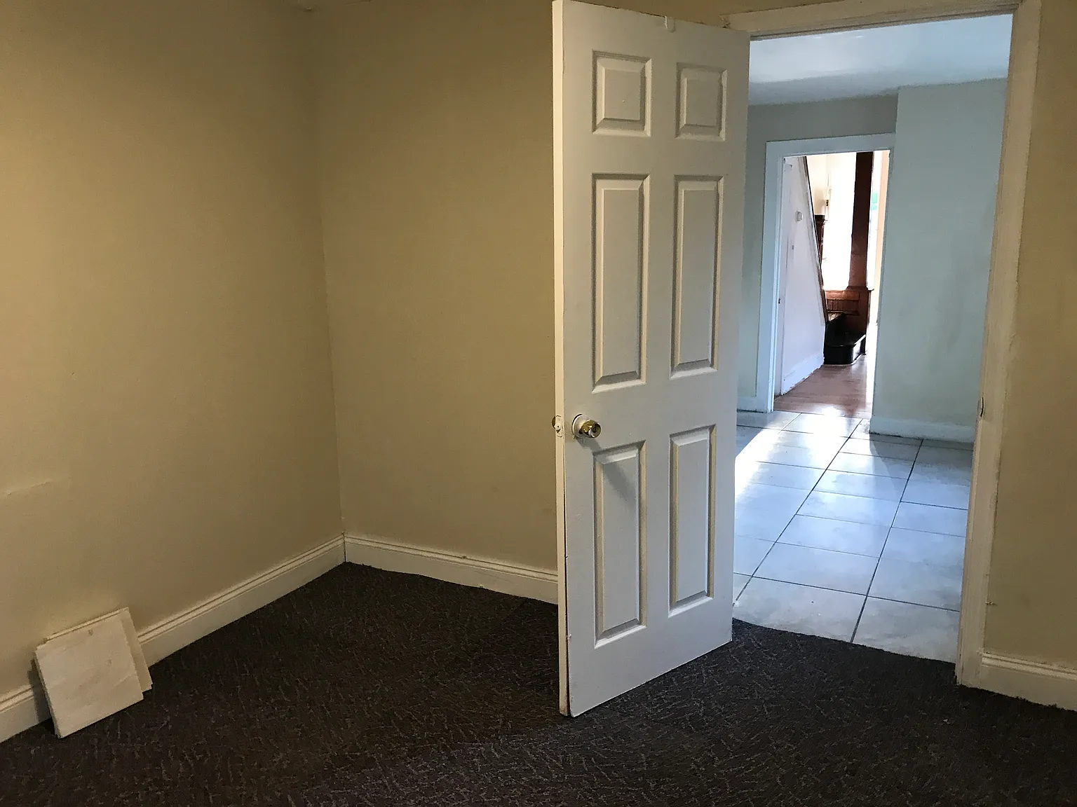 6 bed, 1483 sqft, $1,600 — Photo 3