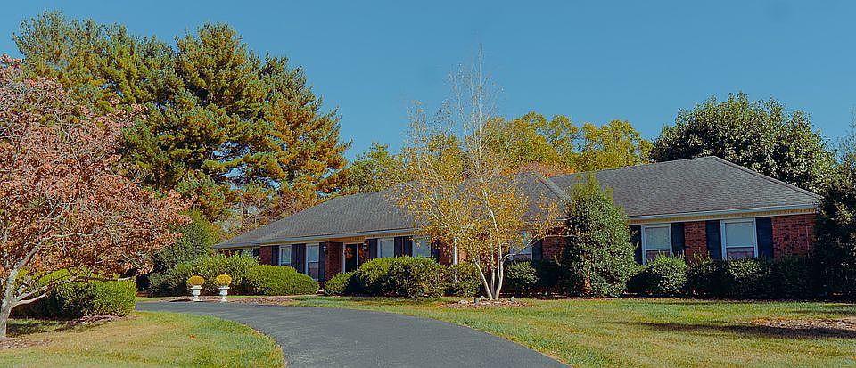 1st image of 1449 Mount Ayr Cir