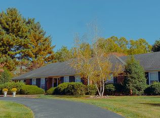 1449 Mount Ayr Cir, Bowling Green, KY 42103