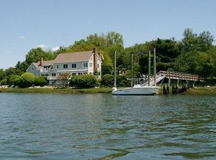 4 Nathan Hale Dr, Norwalk, CT 06854