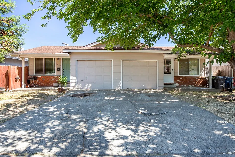 7029 Holland Ave photo 1