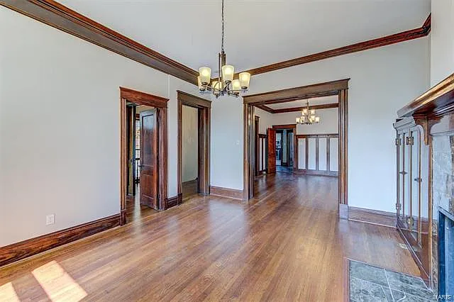 5779 Pershing Ave — Photo 8