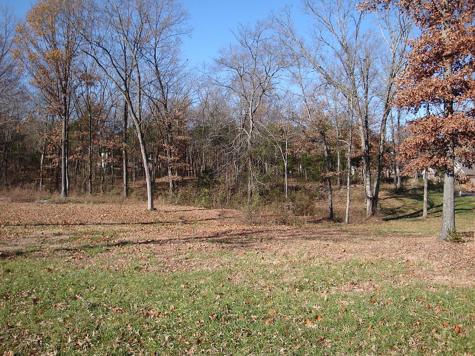 1st image of 30 Lancaster Dr