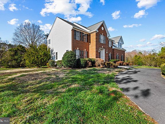 5th image of 146 Town And Country Dr