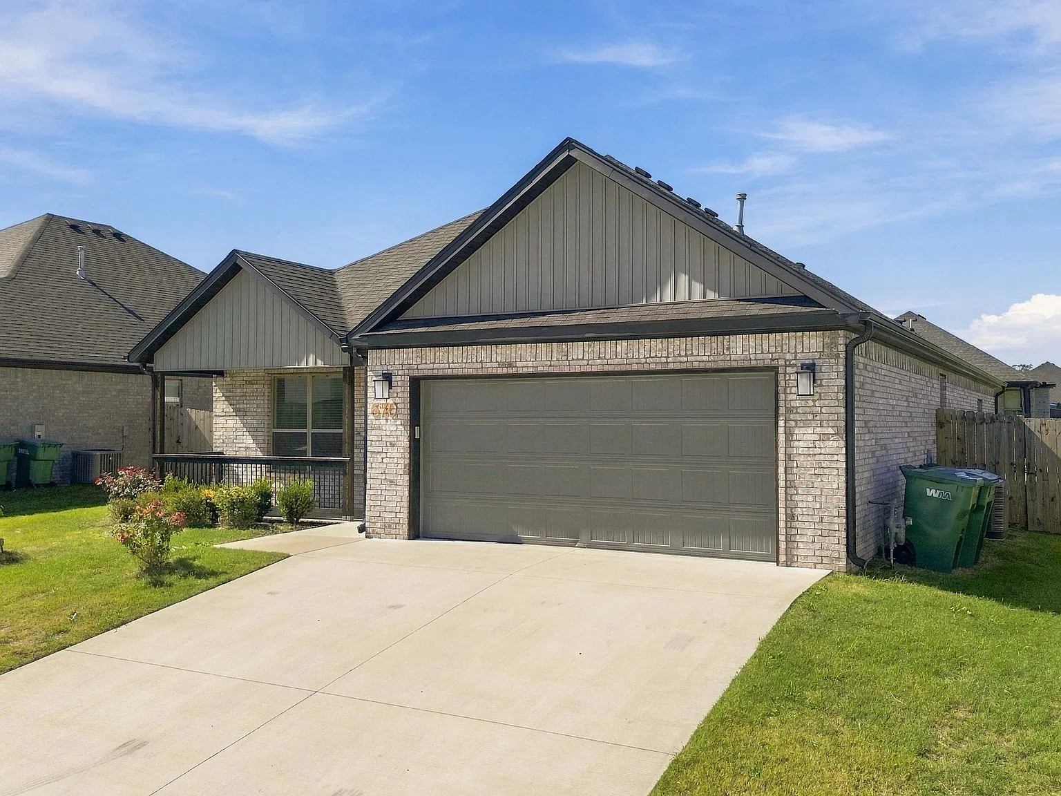4 bed, 2.5 bath, 1900 sqft, $1,995 — Photo 3