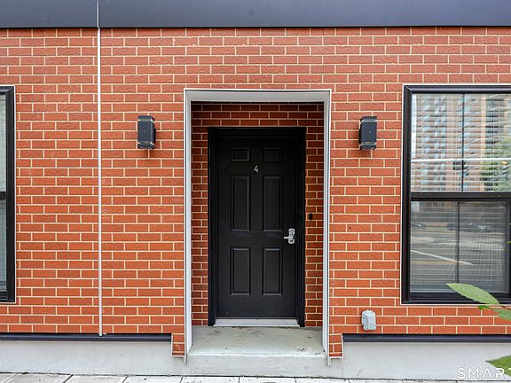 2nd image of 1385 Washington Blvd #3