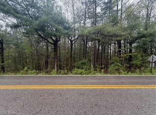 Stewart Rd, Lowellville, OH 44436